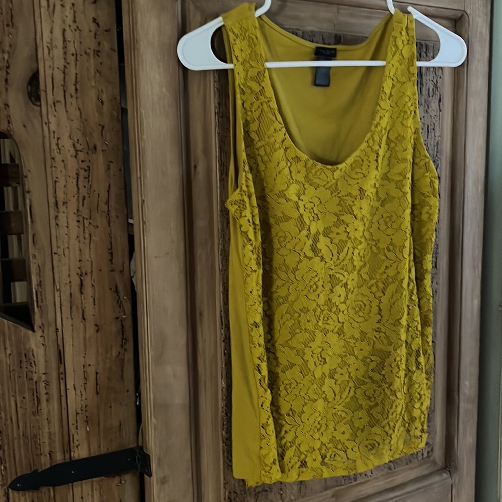 Ann Taylor Factory Sleeveless Lined Top Embroidered flowers/ Yellow / NWOT - Picture 4 of 5